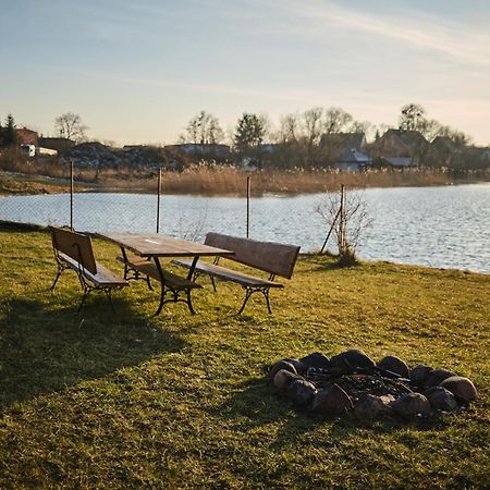 Вілла Z Widokiem Na Jezioro Ілава Екстер'єр фото