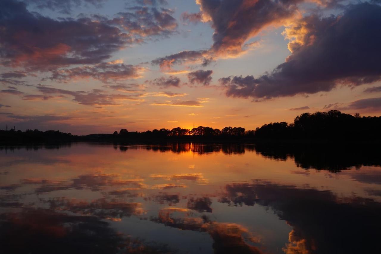 Вілла Z Widokiem Na Jezioro Ілава Екстер'єр фото